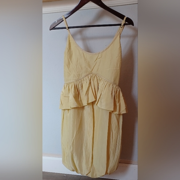Stella McCartney silk mini dress. Size 40 (6 US) in yellow - Picture 1 of 5